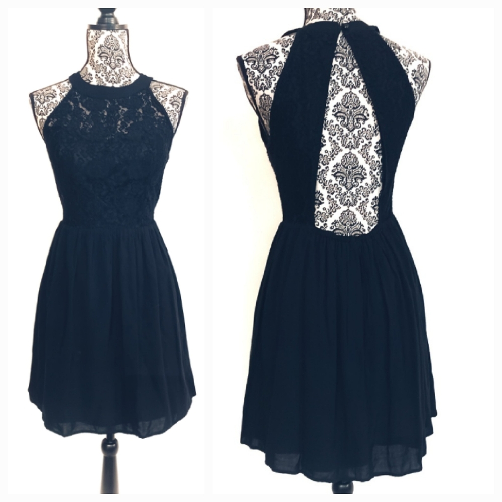 MARINEBLU Lace Top Open Back Halter style Neck Full Skirt Party Club Dress L